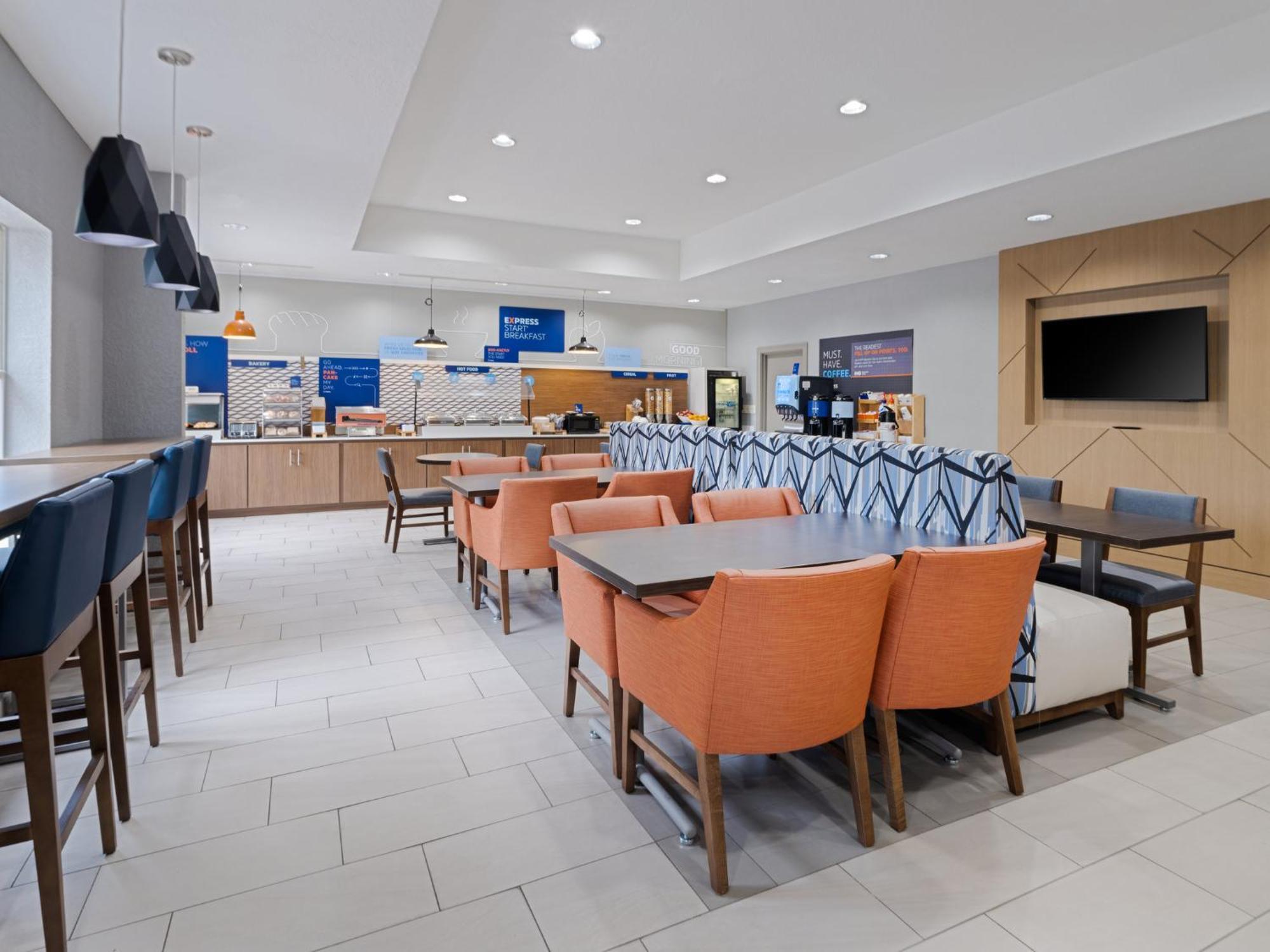 Holiday Inn Express & Suites Lakeland North I-4 By Ihg Exterior foto